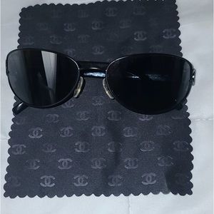 Authenticated CHANEL sunglasses. Comfortable fit. Chic.